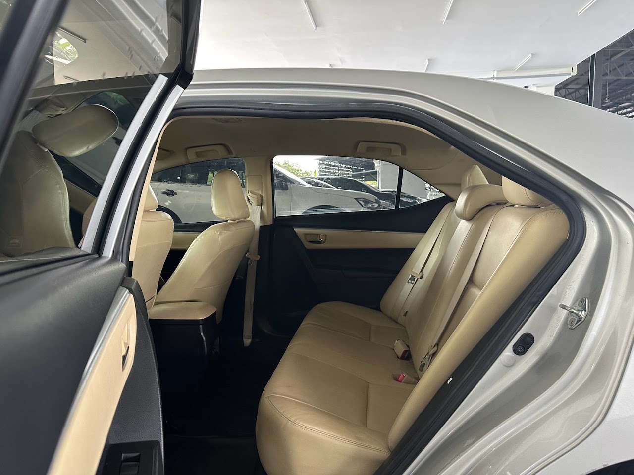 2018 Toyota Altis 1.6G รูปที่ 15