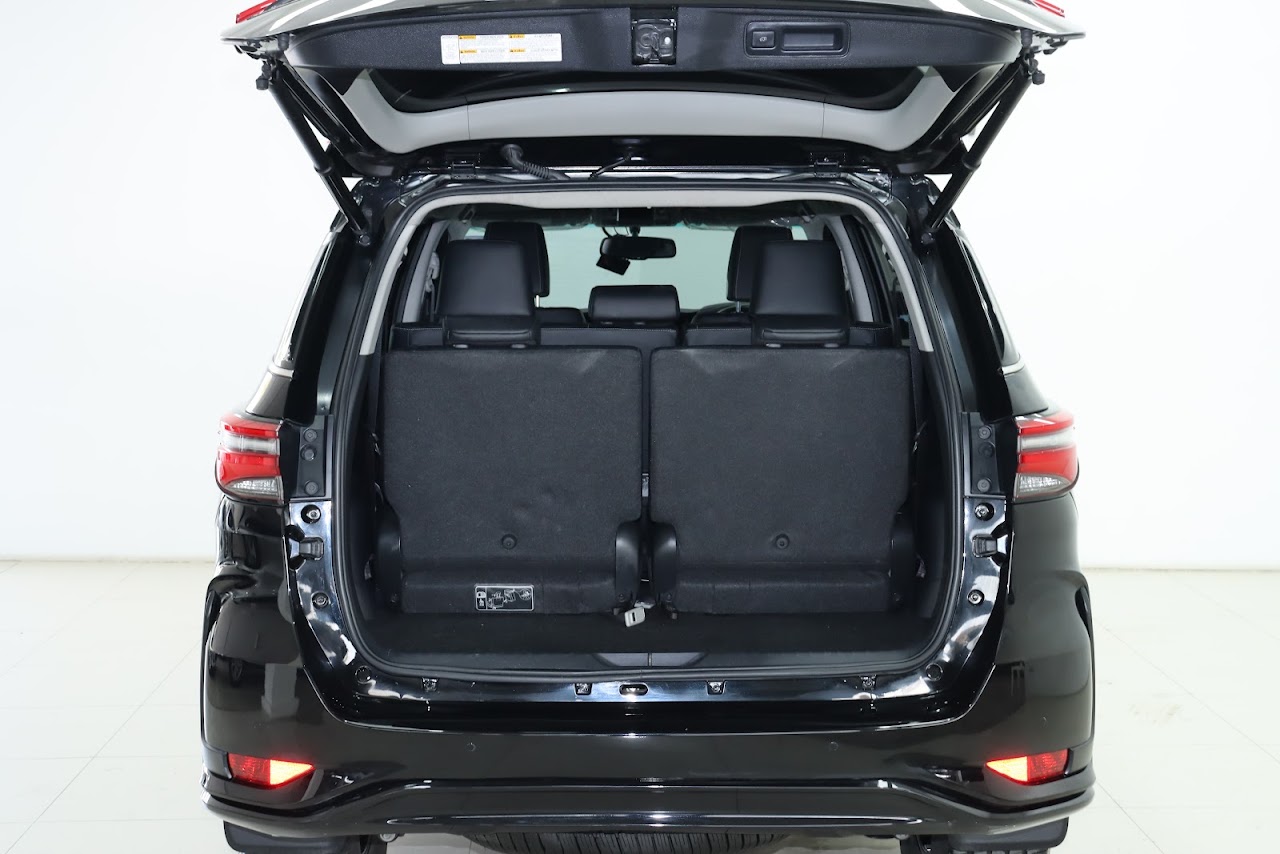 2022 Toyota Fortuner 2.4 Leader V 2WD