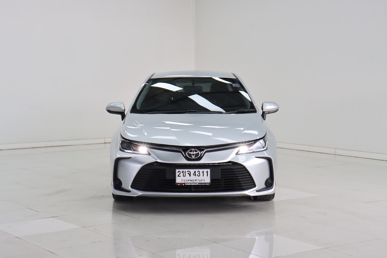 2021 Toyota Altis 1.6G มือสอง สีบรอนซ์เงิน รูปที่ 10