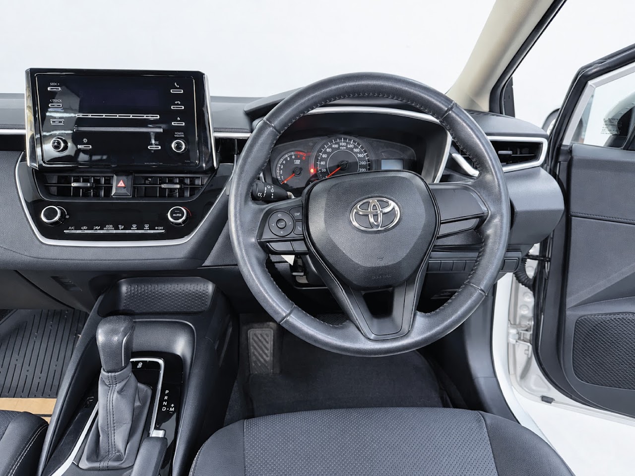 2021 Toyota Altis 1.6G มือสอง สีบรอนซ์เงิน รูปที่ 3