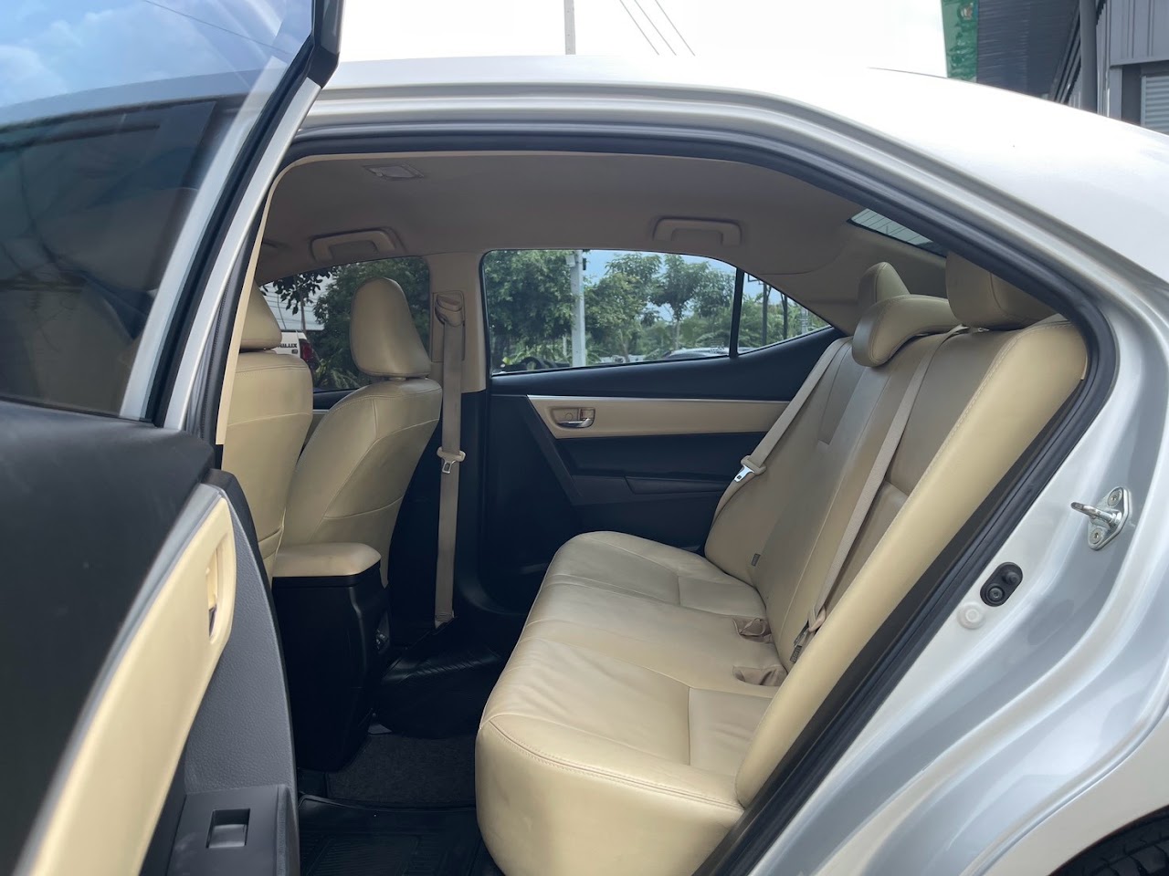 2018 Toyota Altis 1.6G รูปที่ 15