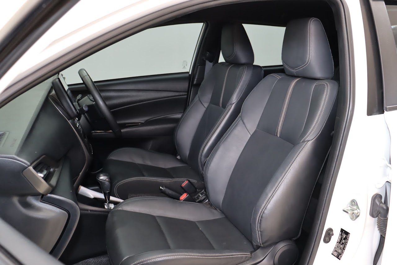 2023 Toyota Yaris 1.2Smart มือสอง สีขาว รูปที่ 4
