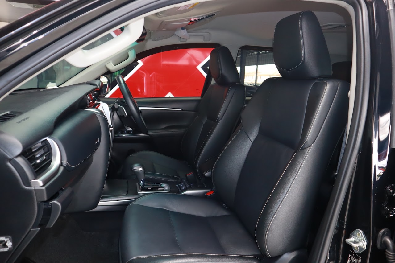2022 Toyota Fortuner Leader 2.4V 2WD รูปที่ 7