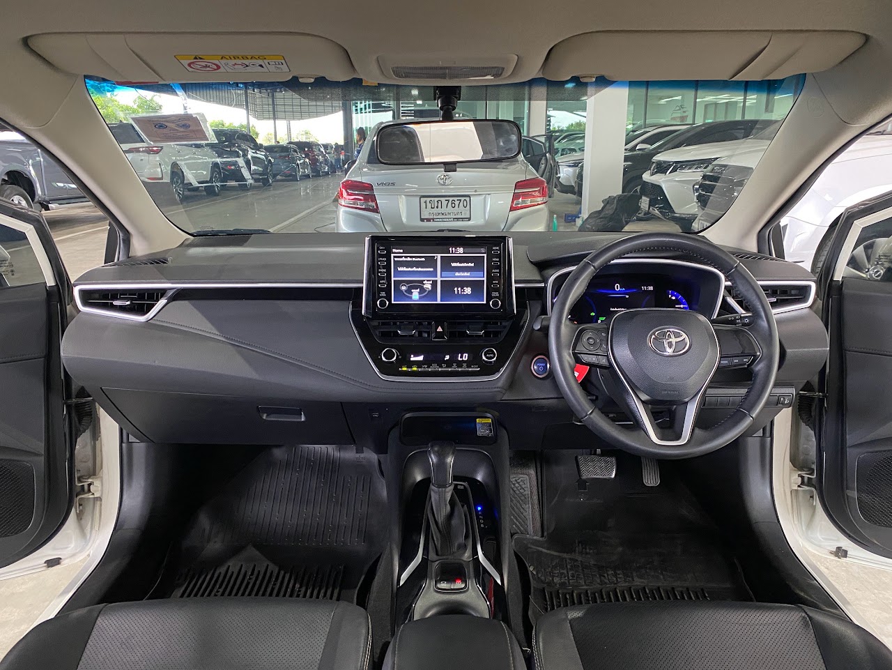 2019 Toyota Altis 1.8Hybrid MID มือสอง สีขาว รูปที่ 17