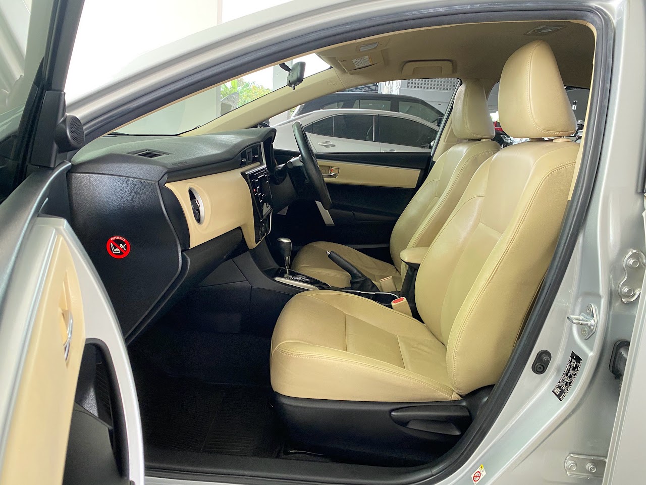 2018 Toyota Altis 1.6G รูปที่ 15