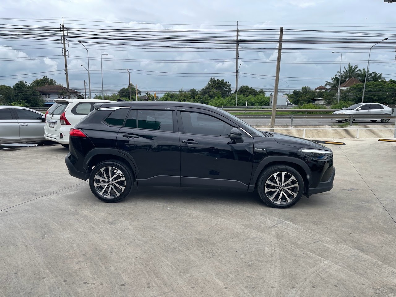 2022 Toyota Corolla Cross 1.8Hybrid Premium รูปที่ 4