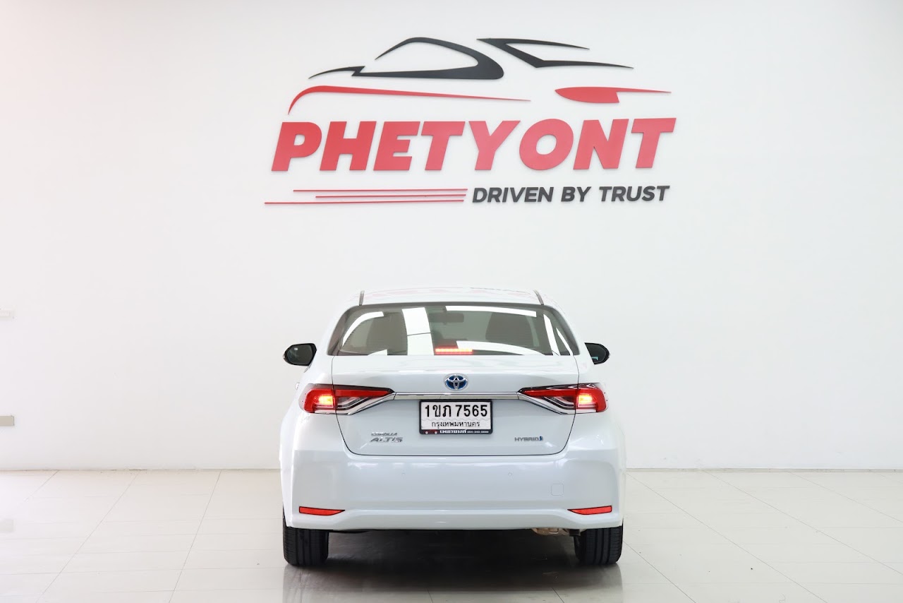 2021 Toyota Altis 1.8Hybrid Smart มือสอง สีขาว รูปที่ 2