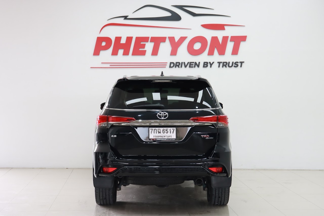 2018 Toyota Fortuner 2.8TRD-SPORTIVO 2WD รูปที่ 2