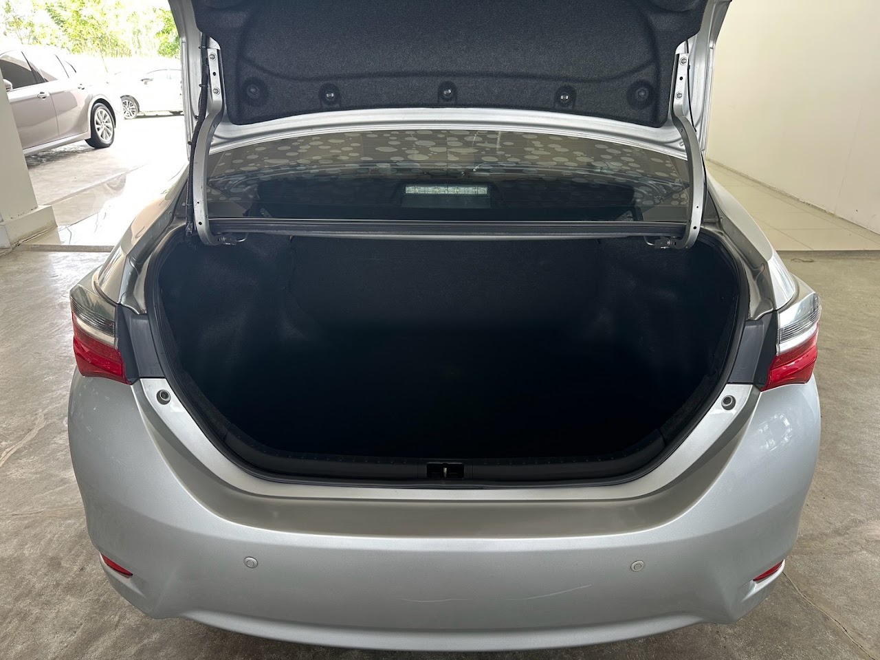 2018 Toyota Altis 1.6G รูปที่ 9