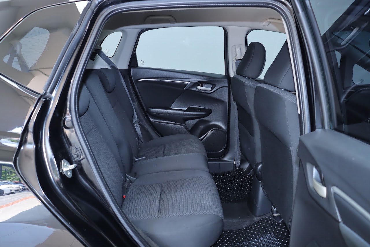 2018 Honda Jazz 1.5V รูปที่ 12