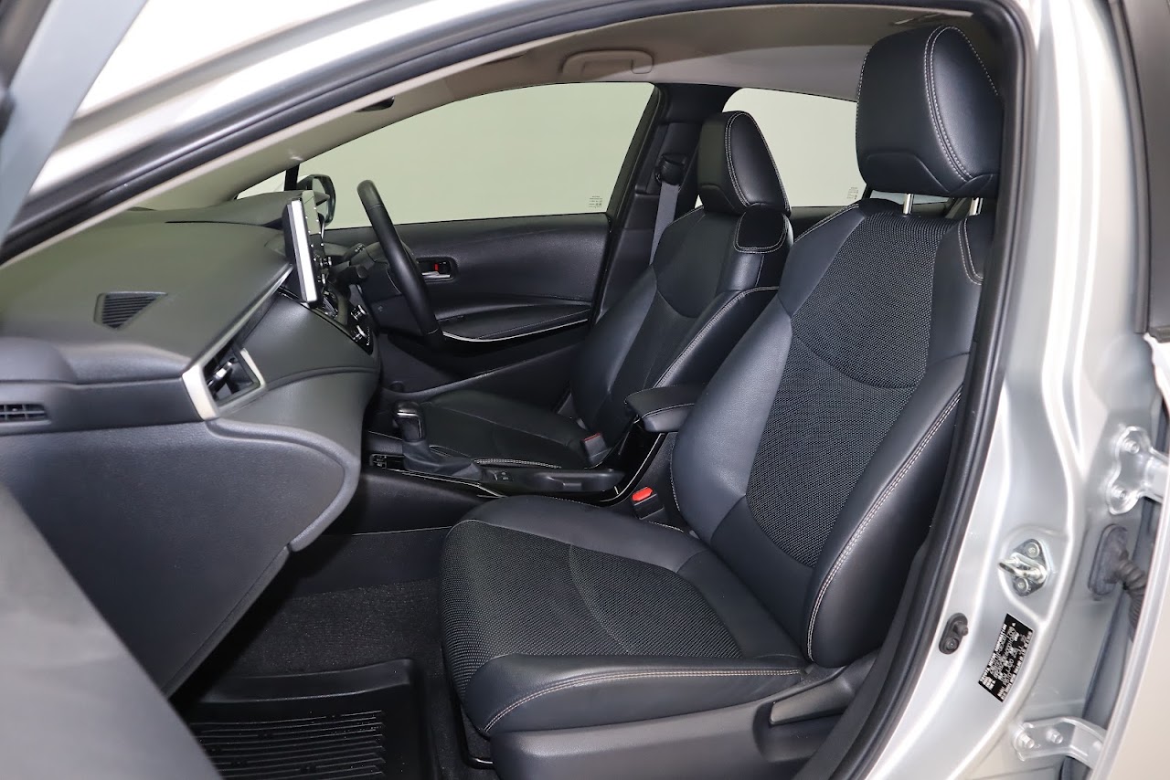 2022 Toyota Altis 1.8Hybrid Premium มือสอง สีบรอนซ์เงิน รูปที่ 6