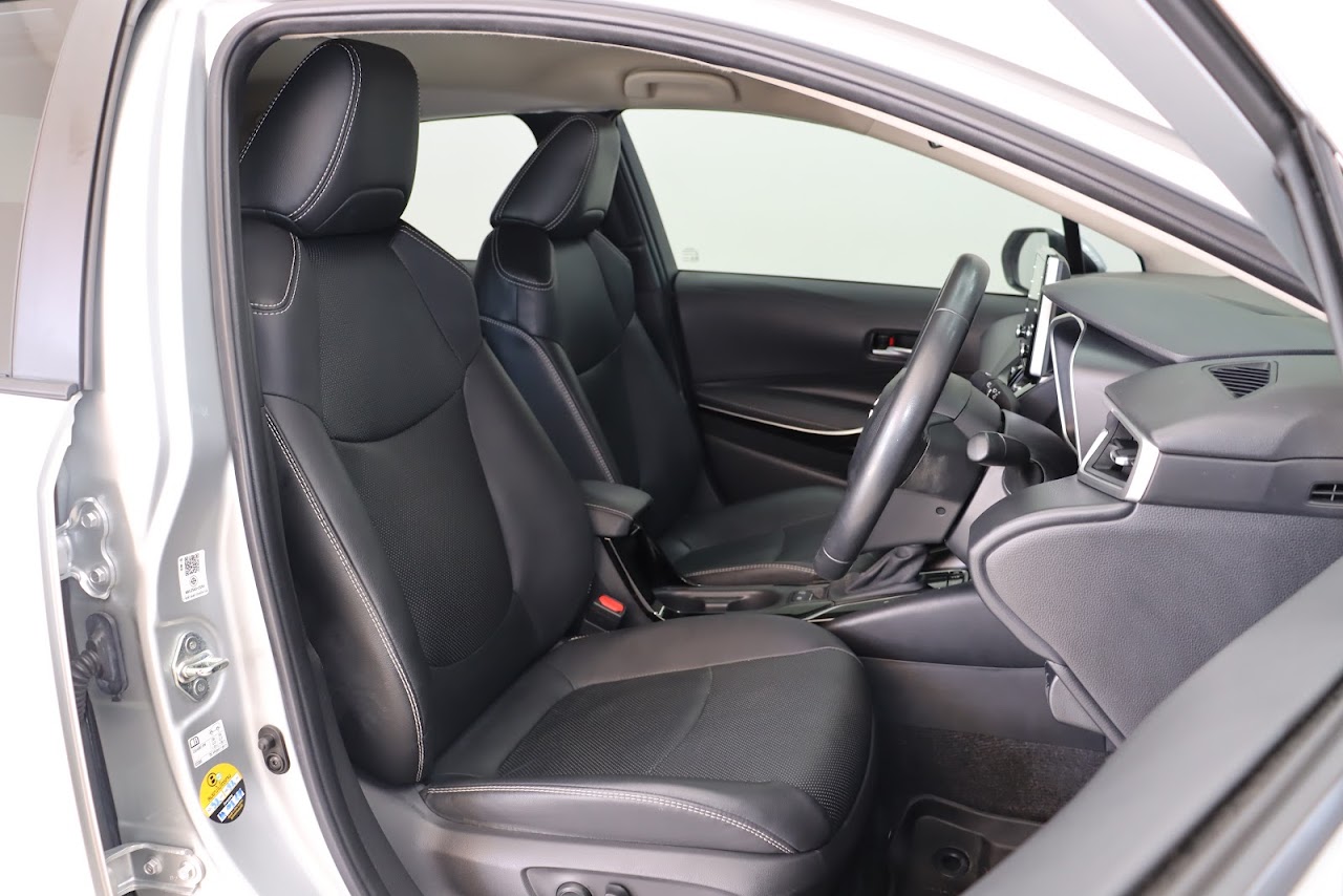 2022 Toyota Altis 1.8Hybrid Premium มือสอง สีบรอนซ์เงิน รูปที่ 4