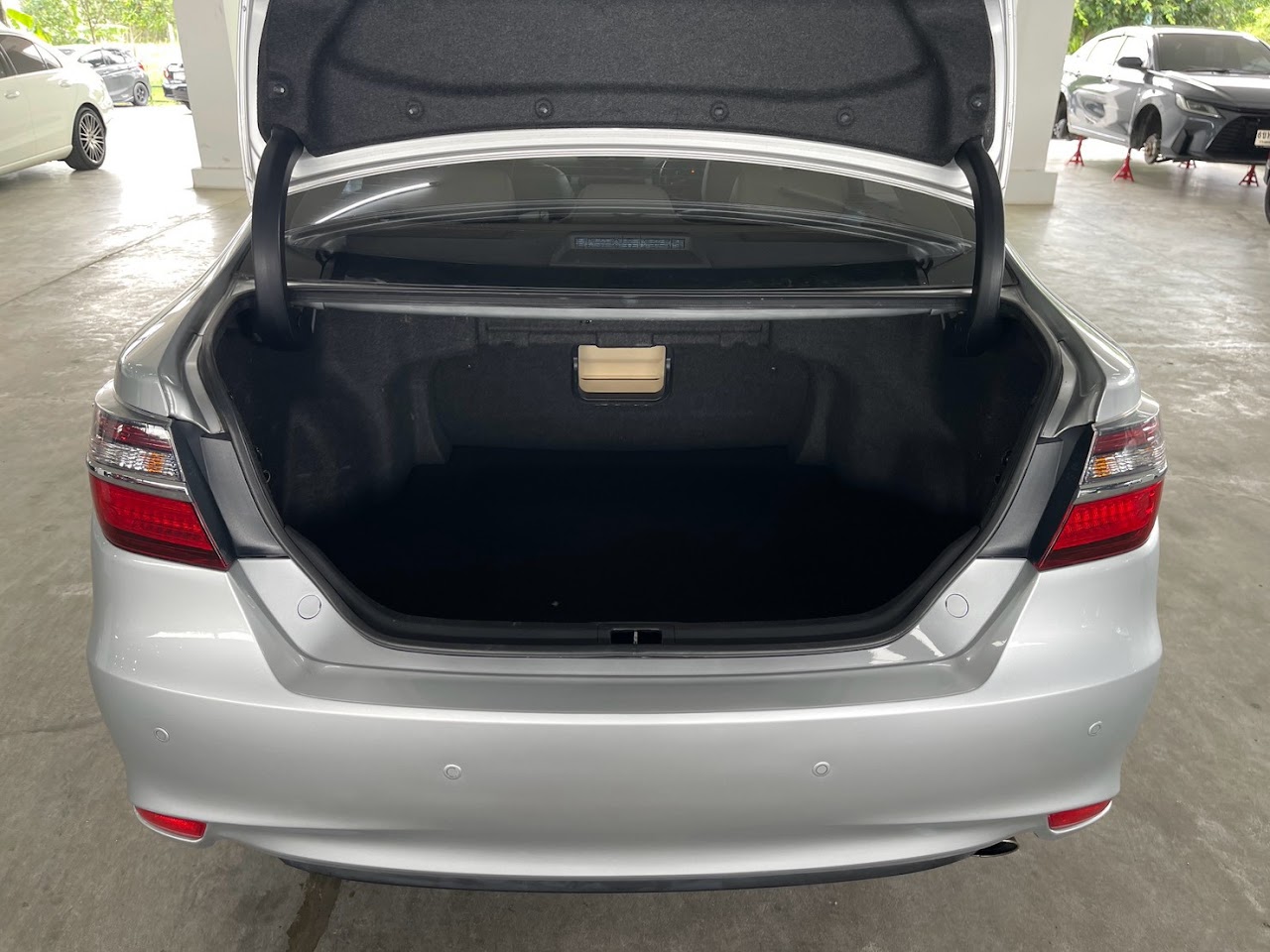 2015 Toyota Camry 2.0G รูปที่ 9