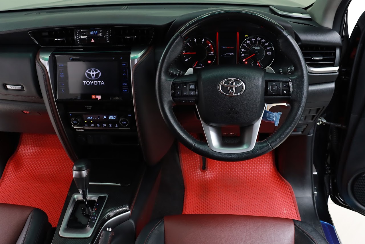 2018 Toyota Fortuner 2.8TRD-SPORTIVO 2WD รูปที่ 5