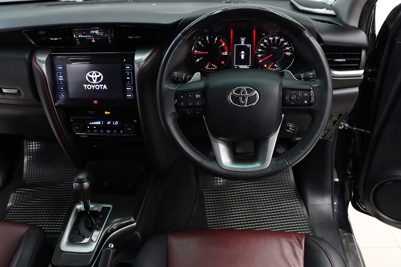 2019 Toyota Fortuner 2.8TRD Sportivo 2WD รูปที่ 4