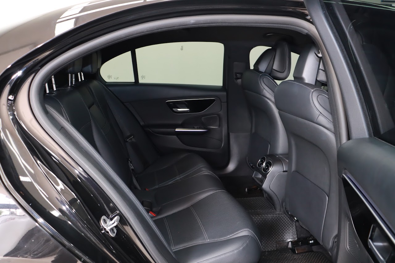 2023 Mercedes-Benz C-Class C220d Avantgarde มือสอง สีดำ รูปที่ 13