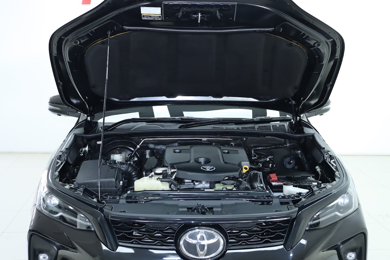 2022 Toyota Fortuner 2.4 Leader V 2WD รูปที่ 9