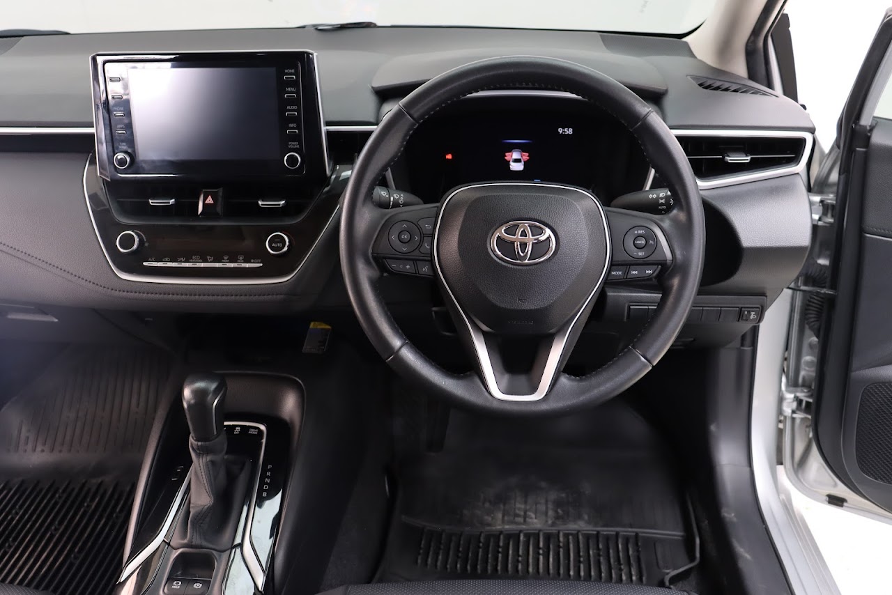 2022 Toyota Altis 1.8Hybrid Premium มือสอง สีบรอนซ์เงิน รูปที่ 11