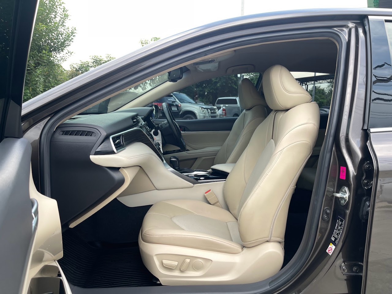 2018 Toyota Camry 2.0G รูปที่ 16