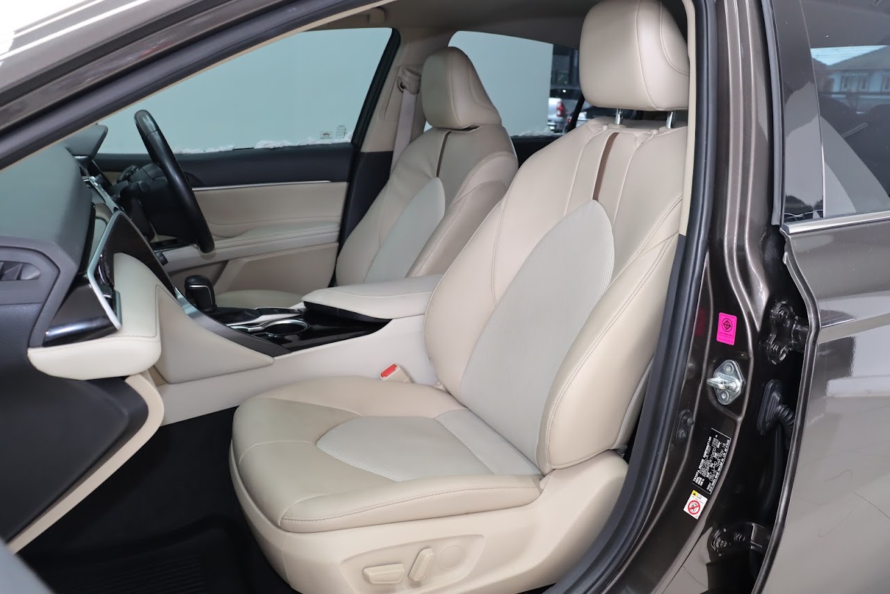 2018 Toyota Camry 2.0G รูปที่ 3