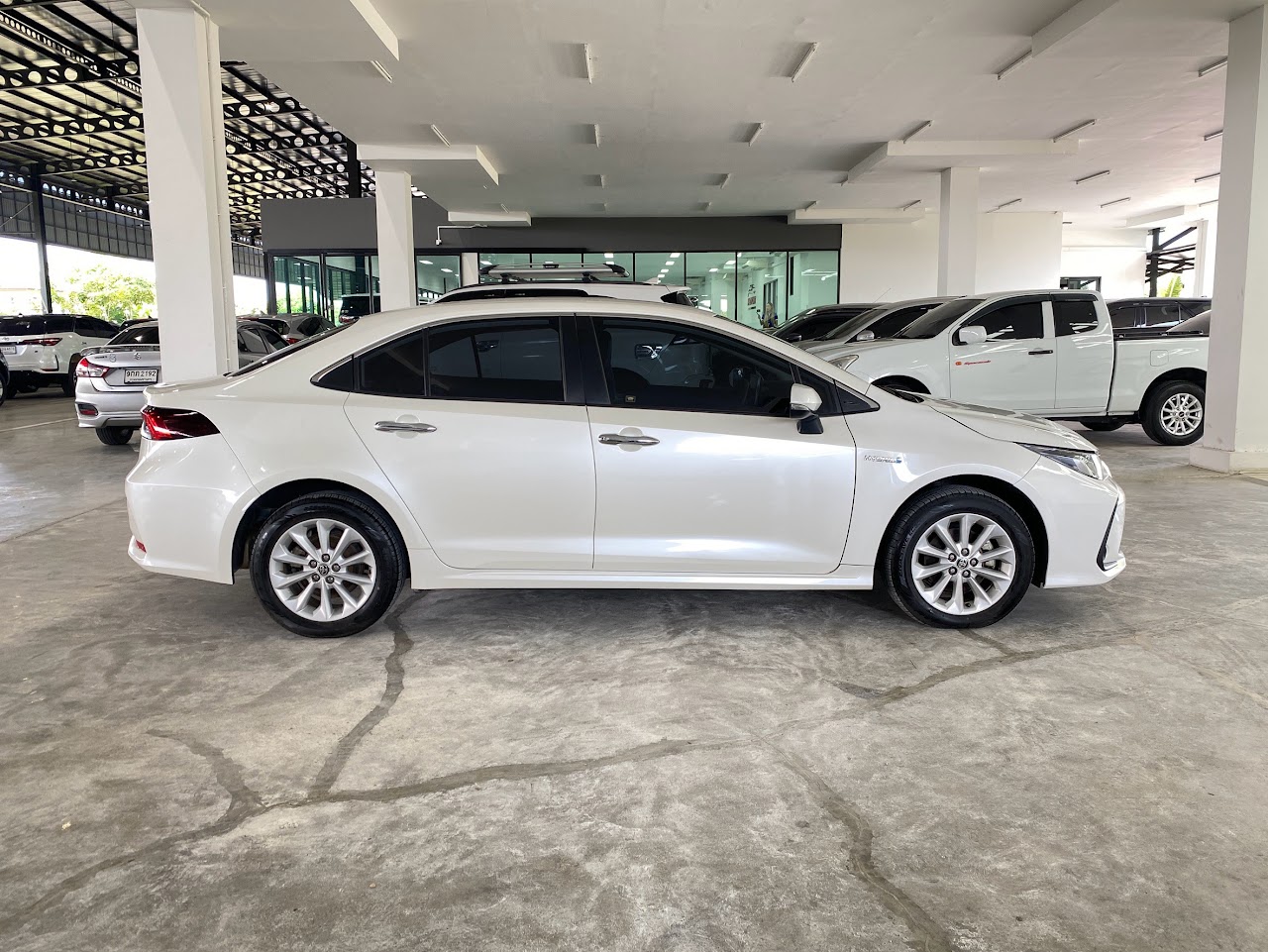 2020 Toyota Altis 1.8Hybrid Entry มือสอง สีขาว รูปที่ 3