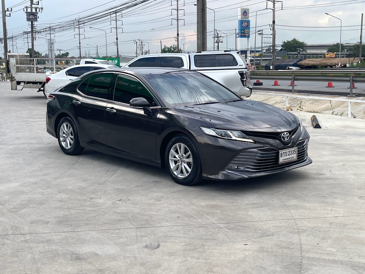 2018 Toyota Camry 2.0G รูปที่ 2