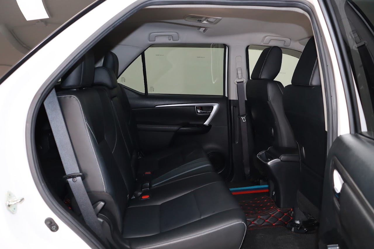 2023 Toyota Fortuner 2.4Leader V 2WD รูปที่ 11