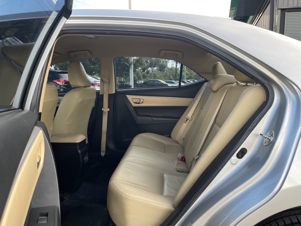 2018 Toyota Altis 1.6G รูปที่ 15