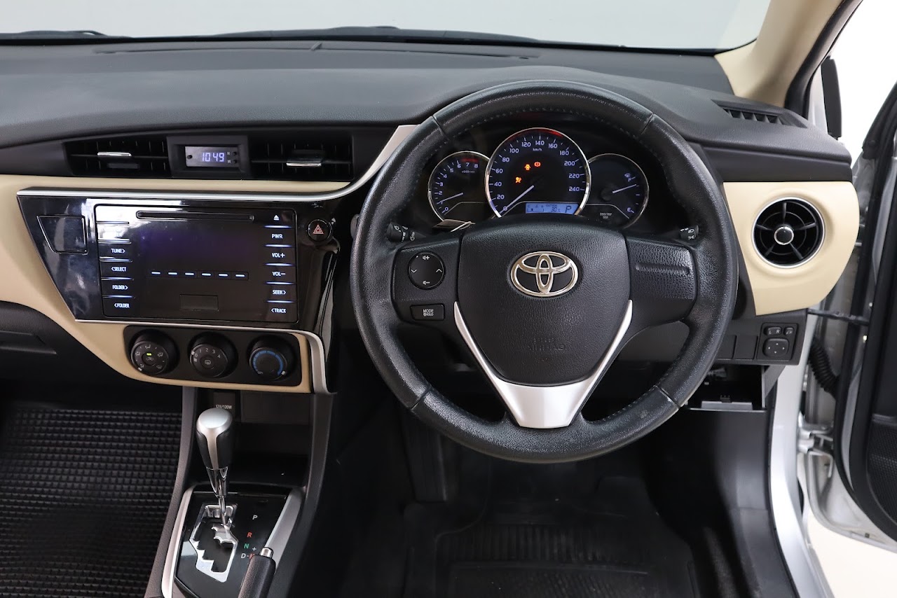 2019 Toyota Altis 1.6G รูปที่ 6