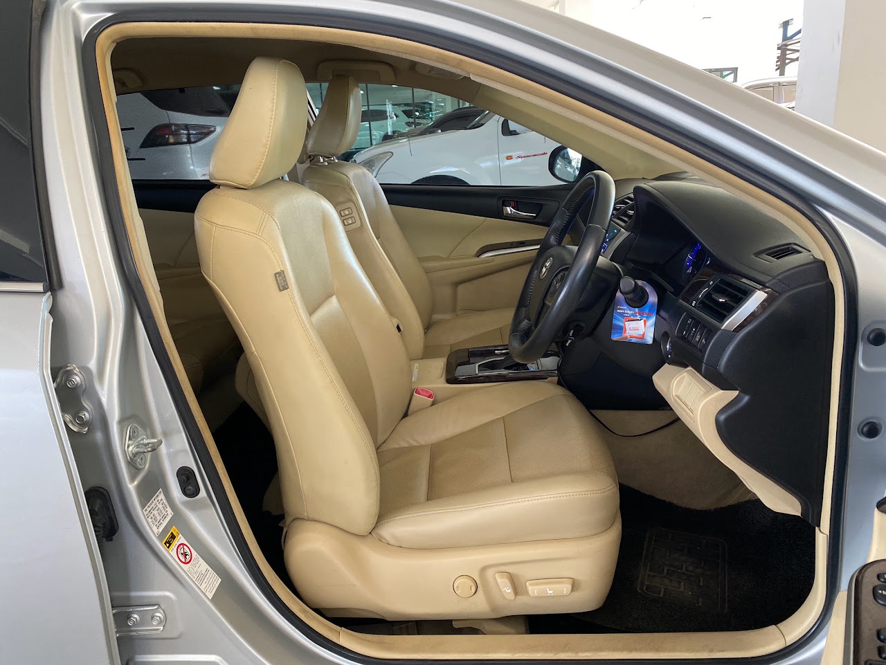 2017 Toyota Camry 2.0G รูปที่ 13