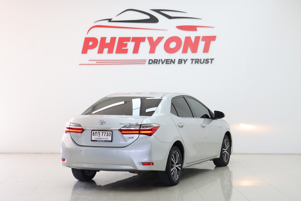 2018 Toyota Altis 1.8E รูปที่ 8