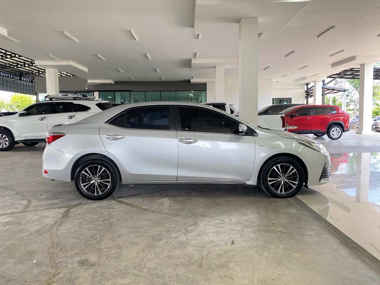 2018 Toyota Altis 1.6G รูปที่ 4