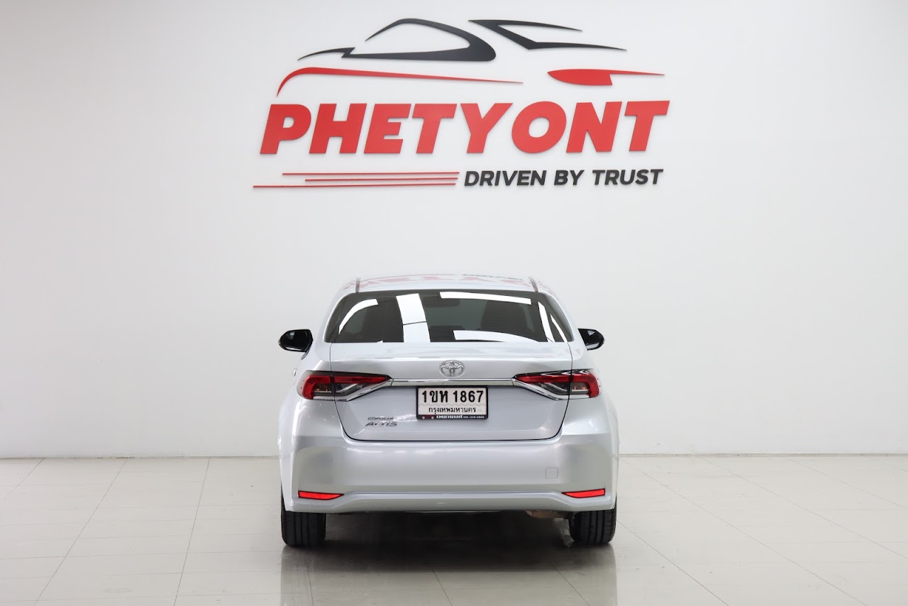 2021 Toyota Altis 1.6G มือสอง สีบรอนซ์เงิน รูปที่ 3