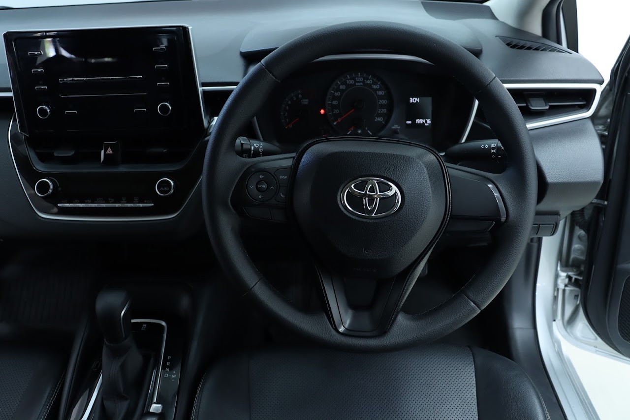 2020 Toyota Altis 1.6G มือสอง สีบรอนซ์เงิน รูปที่ 6