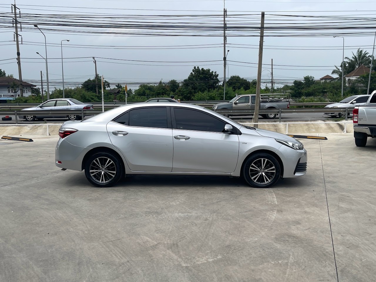 2018 Toyota Altis 1.6G รูปที่ 4