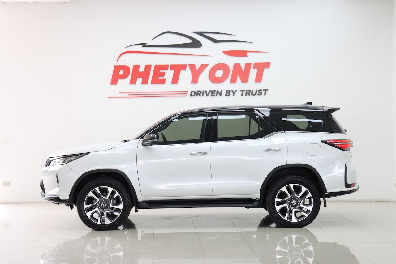 2022 Toyota Fortuner 2.8Legender 4WD Black-Top รูปที่ 13