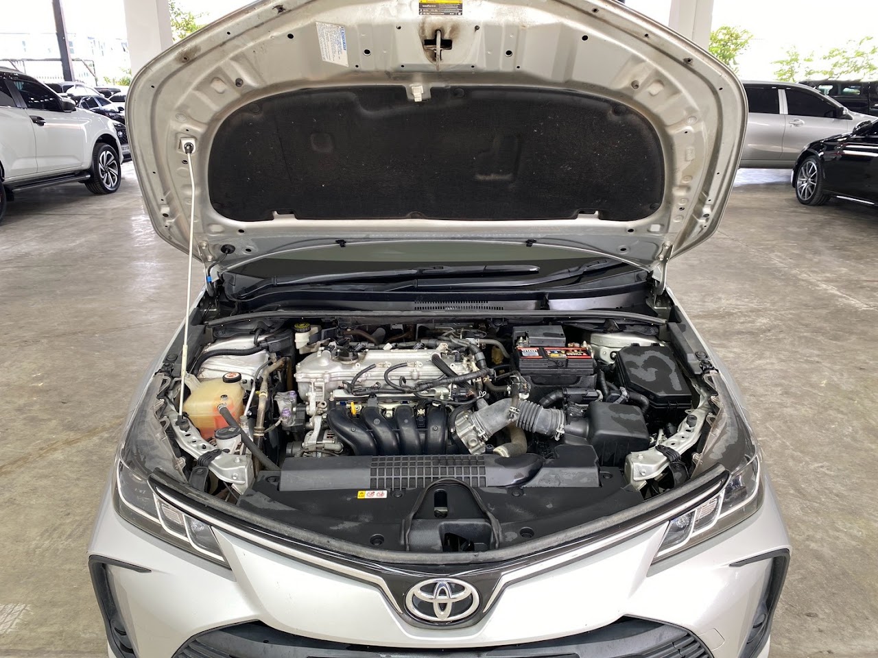 2021 Toyota Altis 1.6G มือสอง สีบรอนซ์เงิน รูปที่ 12