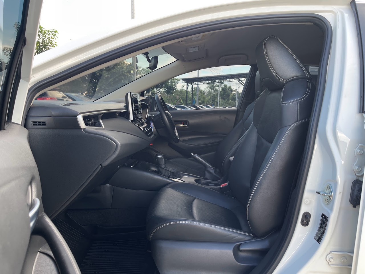 2021 Toyota Altis 1.6G มือสอง สีขาว รูปที่ 16