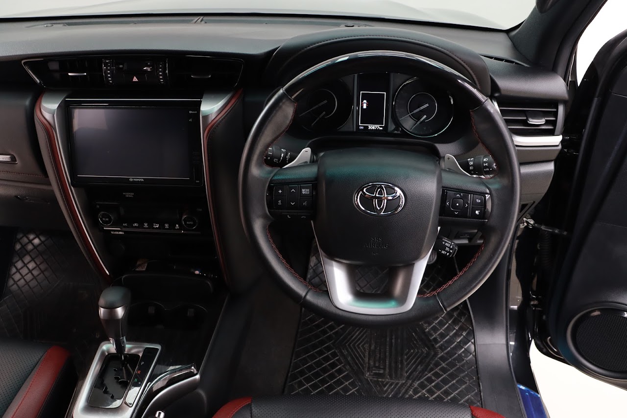 2021 Toyota Fortuner 2.4Legender 2WD รูปที่ 6