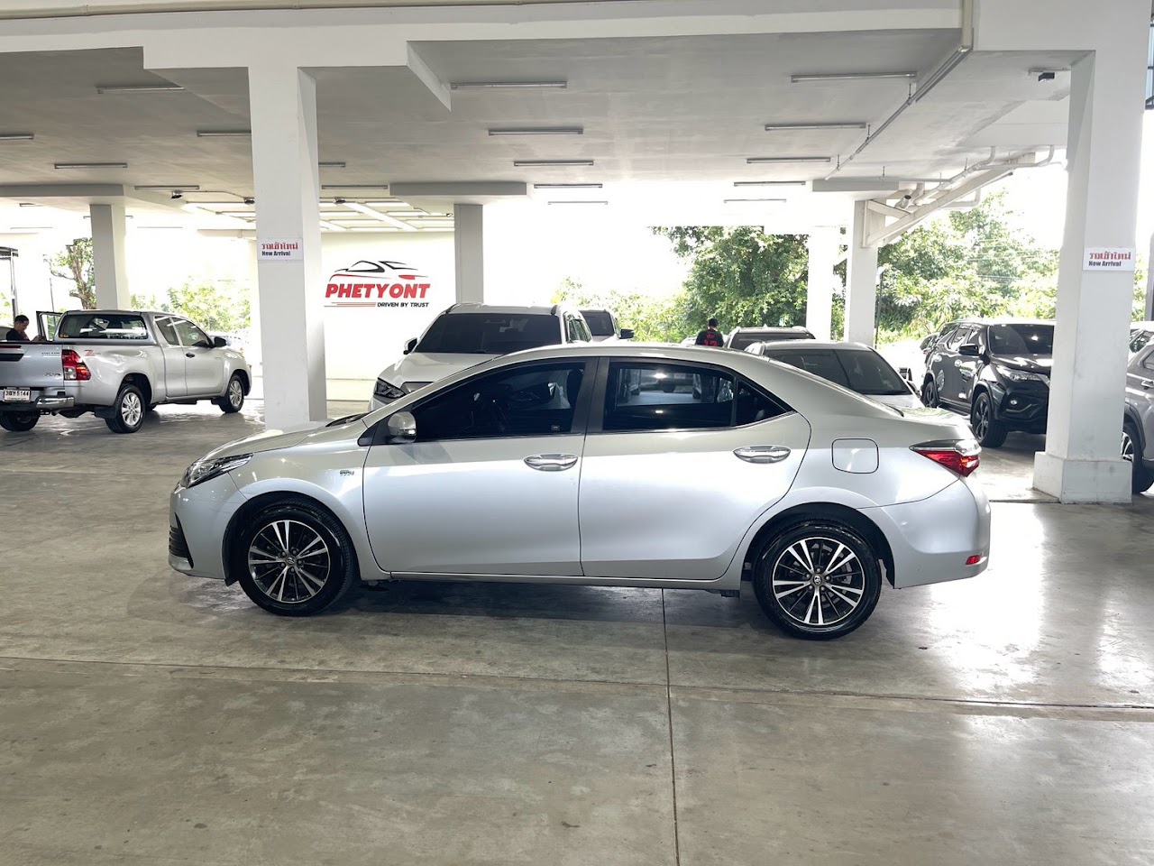 2019 Toyota Altis 1.8E รูปที่ 5