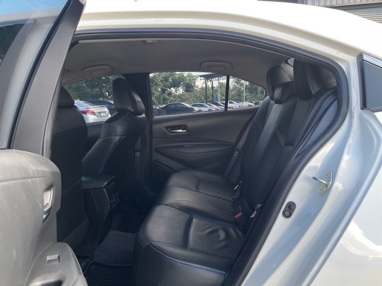 2021 Toyota Altis 1.6G มือสอง สีขาว รูปที่ 15