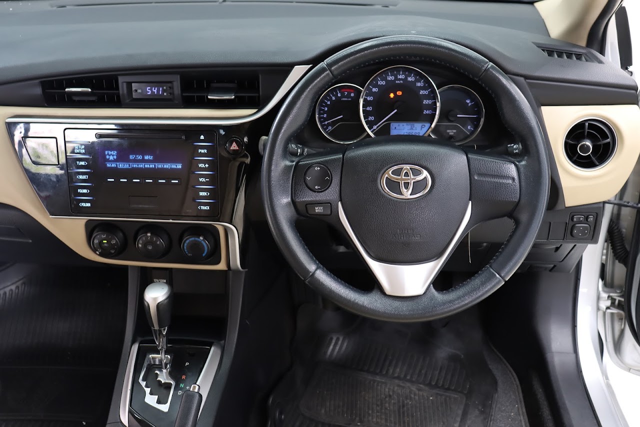 2018 Toyota Altis 1.6G รูปที่ 6