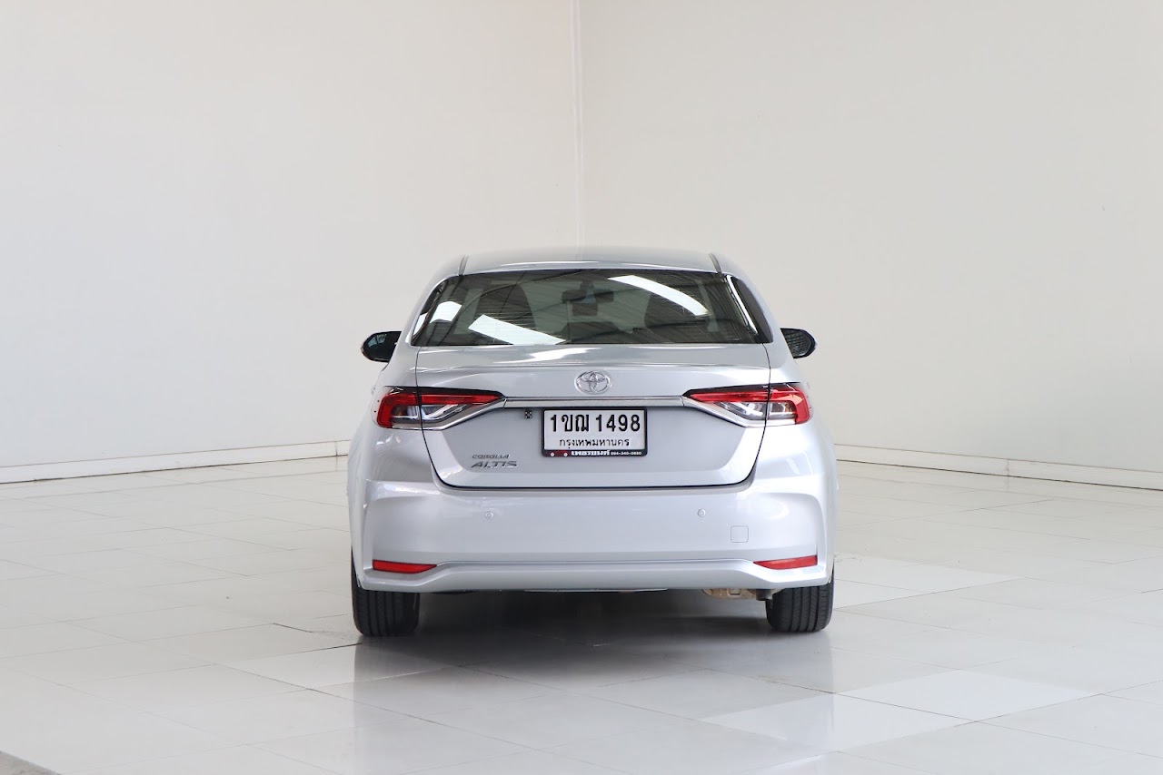 2021 Toyota Altis 1.6G มือสอง สีบรอนซ์เงิน รูปที่ 3