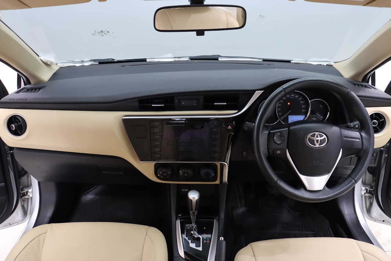 2018 Toyota Altis 1.6G รูปที่ 6