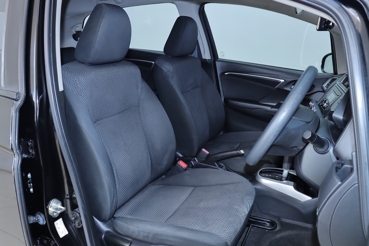 2018 Honda Jazz 1.5V รูปที่ 11