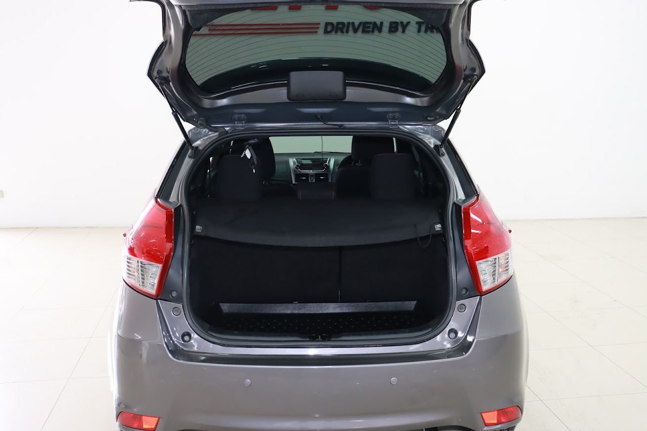 2016 Toyota Yaris 1.2E รูปที่ 2