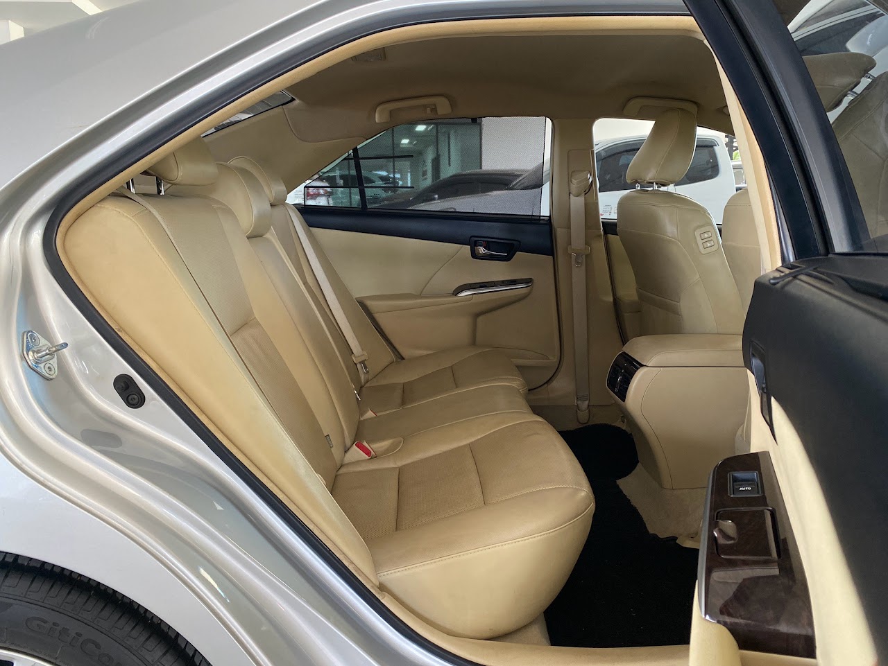 2017 Toyota Camry 2.0G รูปที่ 14