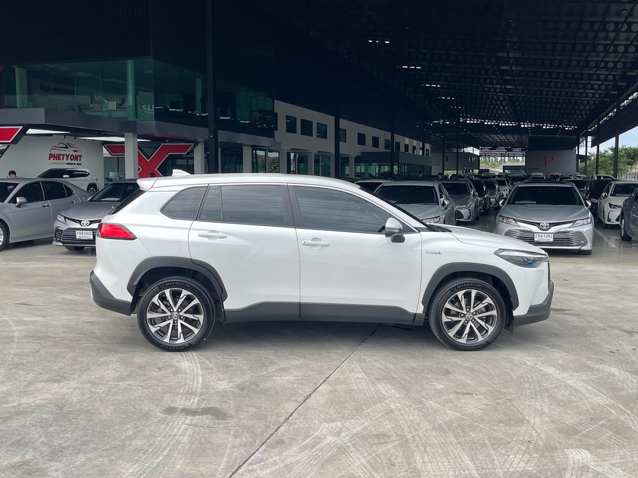 2020 Toyota Corolla Cross 1.8Hybrid Premium รูปที่ 4