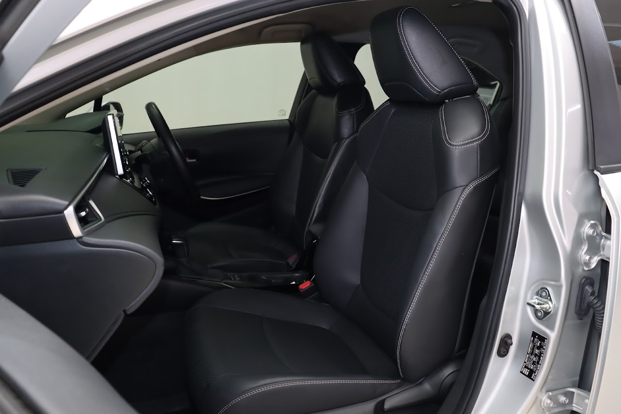 2022 Toyota Altis 1.8Hybrid Premium มือสอง สีบรอนซ์เงิน รูปที่ 4