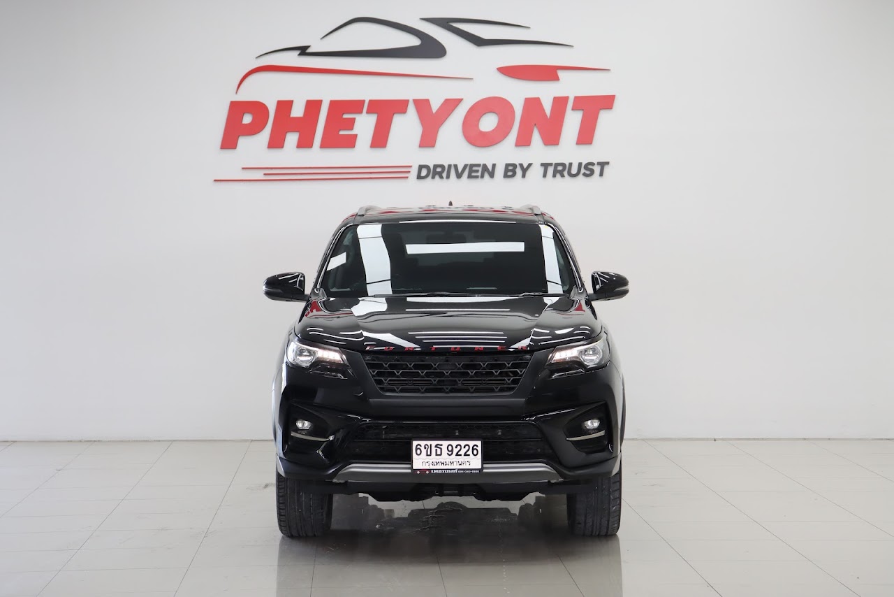 2019 Toyota Fortuner 2.8TRD Sportivo 2WD รูปที่ 8